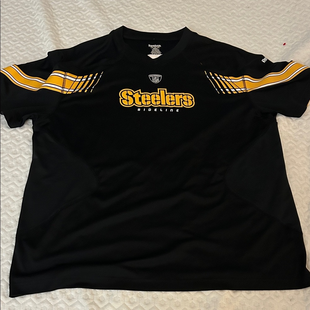 Reebok Black and Yellow Steelers Sideline Tee Shirt